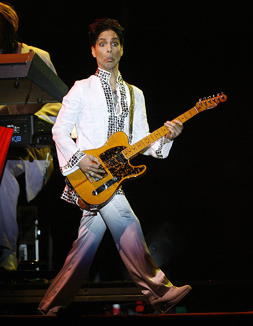 prince guitar face 2